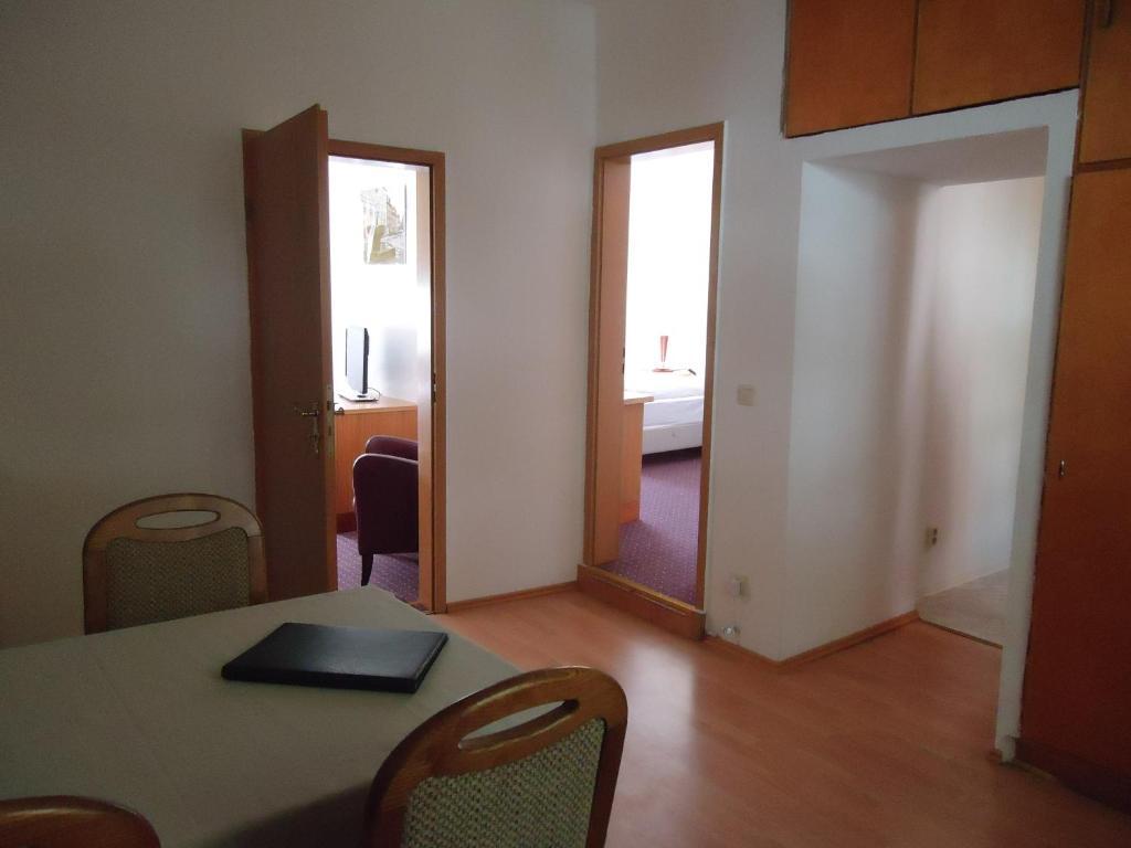 Hotel Schweizer Hof Halle  Phòng bức ảnh