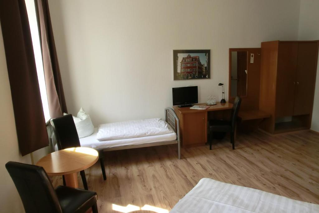 Hotel Schweizer Hof Halle  Phòng bức ảnh